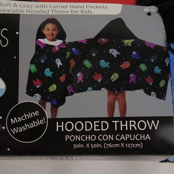 Among Us Kids Hooded Throw 30inX50in - Picture 3 of 3